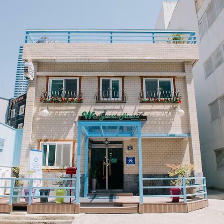 We Guesthouse Busan Exteriör bild